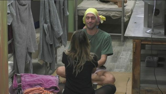 Tommaso Zorzi e la meditazione dentro il Cucurio al Grande Fratello Vip 2020 | Video Mediaset Zorzi e la Meditazione