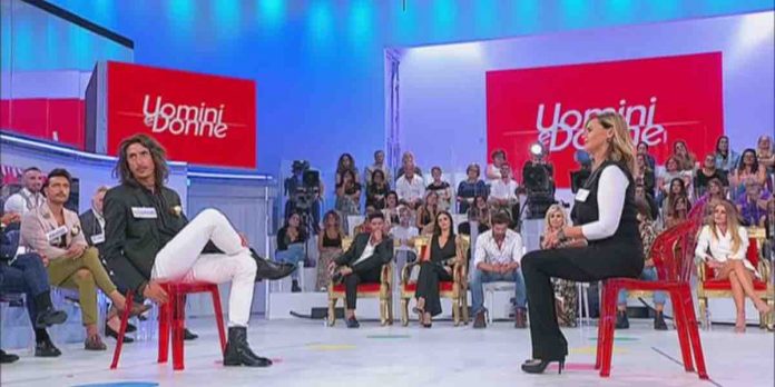 Alessandro e Stefania a Uomini e Donne: “abbiamo fatto l’amore” | Video Witty Tv alessandro e Stefania a Uomini e Donne