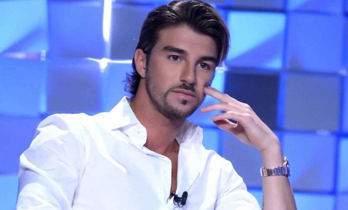 Andrea Damante a Verissimo: “Ad un certo punto una porta devi chiuderla” | Video Mediaset Andrea Damante a Verissimo