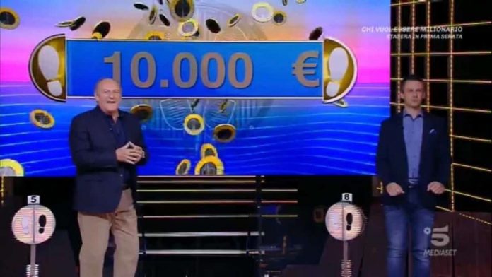 Caduta Libera oggi, 15 ottobre 2020: Alessandro D’Andrea vince 10 mila euro | Video Mediaset Caduta Libera oggi vittoria Alessandro D’Andrea vittoria