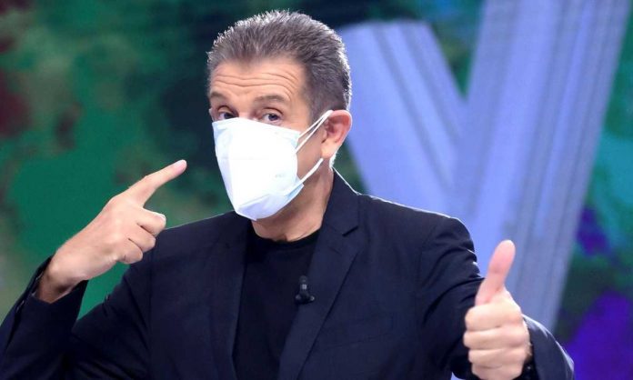 Ezio Greggio a Verissimo: “Gli hater attaccano senza conoscere nulla” | Video Mediaset Ezio Greggio a Verissimo