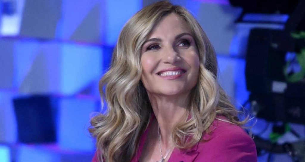 Lorella Cuccarini a Verissimo: il commento sulla vittoria di Angelina a Sanremo | Video Mediaset