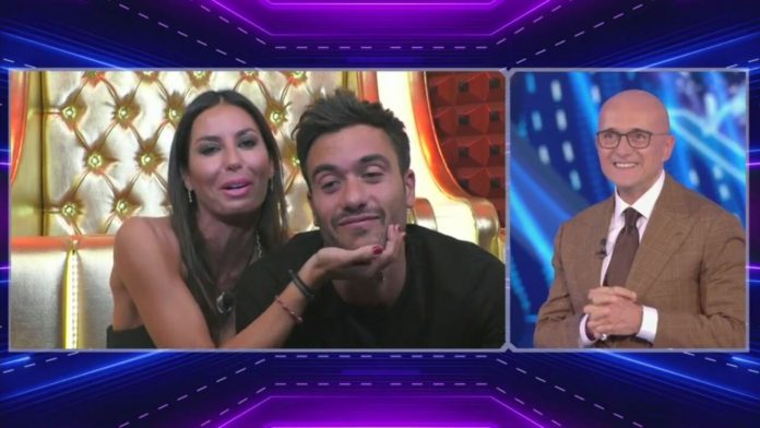 Che cosa ha detto Elisabetta Gregoraci a Pierpaolo Pretelli al Grande Fratello Vip 2020? | Video Mediaset Pretelli Gregoraci