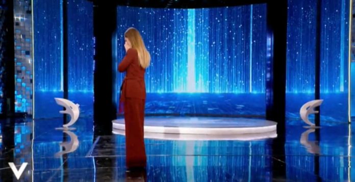 Silvia Toffanin a Verissimo: commosso saluto alla madre recentemente scomparsa | Video Mediaset Silvia Toffanin a Verissimo
