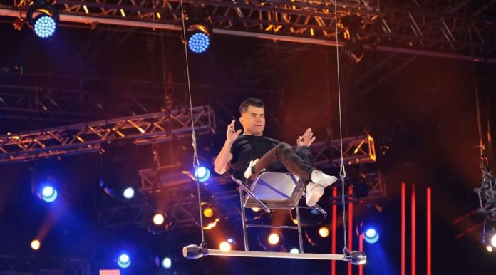 Tu si que vales 2020, Alain Alegria: un trapezio da mozzare il fiato | Video Witty Tv Tu si que vales 2020 Alain