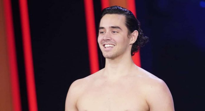 Tu si que vales 2020, Kyle Cragle vola in Finale: l’esibizione del sosia di Jim Carrey | Video Witty Tv Tu si que vales 2020 Kyle