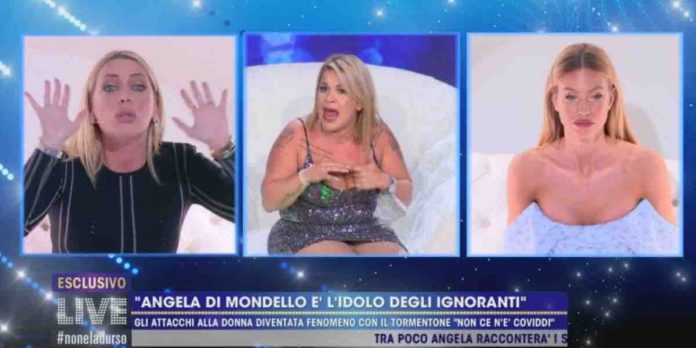 Angela di Mondello contro le 5 sfere e i problemi con la giustizia | Video Mediaset Angela di Mondello a live non è la d'urso