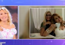 Barbara d’Urso fa gli auguri in diretta a Mara Venier – VIDEO Mediaset Gli auguri barbara a mara Venier