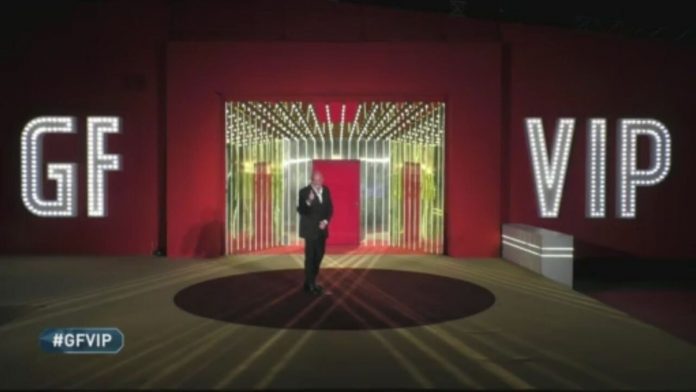 Paolo Brosio è un nuovo concorrente del Grande Fratello Vip 2020, il suo ingresso in Casa | Video Mediaset Brosio Ingresso in Casa