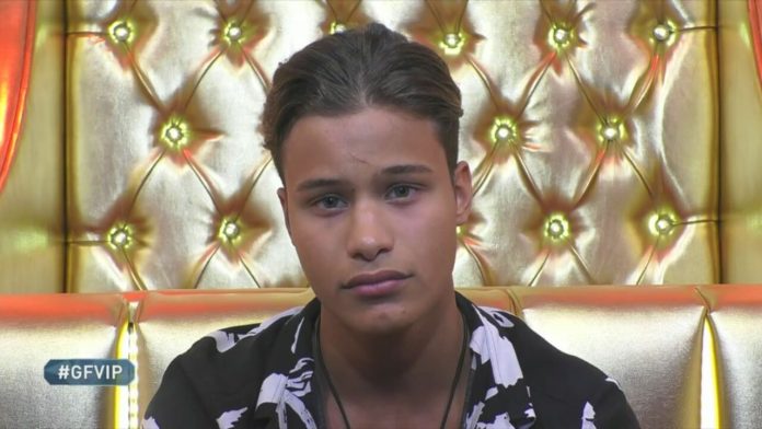 Denis Dosio SQUALIFICATO al Grande Fratello Vip 2020 per aver bestemmiato | Video Mediaset Dosio Squalificato