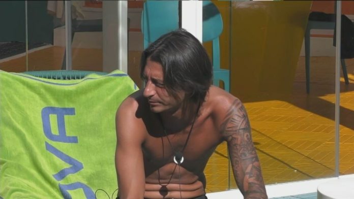 Grande Fratello Vip 2020: Oppini pensa che Maria Teresa e Guenda hanno spettacolarizzato i loro problemi tra madre e figlia | Video Mediaset Oppini