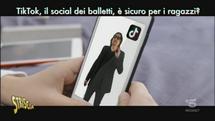 TikTok è sicuro per i giovani e per la privacy? Il servizio di Striscia la notizia | Video Mediaset tik tok a striscia la notizia