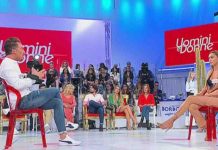 Uomini e Donne, Valentina e Simone: 7 uscite e solo baci? I dubbi… | Video Witty Tv Valentina e Simone a Uomini e Donne