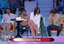 Uomini e Donne, la sfilata di Valentina “donna e femminilità”, ma Tina…| Video Witty Tv Valentina sfilata a Uomini e Donne