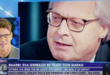 Vittorio Sgarbi a Live Non è la D’Urso: “sono stato innamorato di Eva Grimaldi” | Video Mediaset Vittorio Sgarbi e Gabriel Garko a Live non è la d'urso