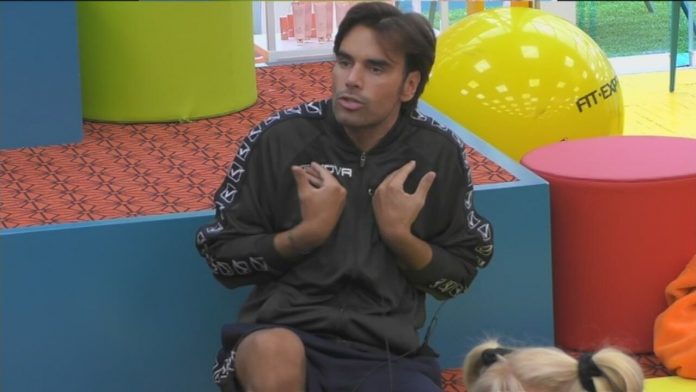 Tommaso Zorzi vs Massimiliano Morra al Grande Fratello Vip: “Stai calmo” | Video Mediaset zorzi vs morra