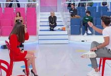 Uomini e Donne, Chiara delusa dal tronista: “Davide guardi solo Beatrice” | Video Witty Tv Davide tronista Uomini e Donne