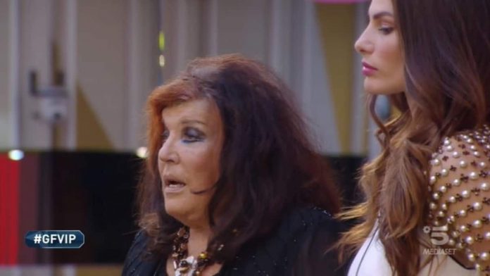 Grande Fratello Vip 2020, chi è uscito ieri sera lunedì 23 novembre? Eliminata Patrizia De Blanck | Video Mediaset Eliminata Patrizia De Blanck