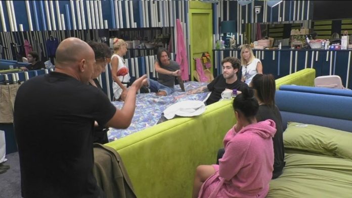 Tutti contro Dayane Mello al Grande Fratello Vip, a giro ci ha provato con tutti. Tommaso Zorzi a Rosalinda Cannavò: “Apri gli occhi” | Video Mediaset I vip contro Dayane