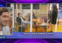 Al Grande Fratello Vip si litiga per il vino: Tommaso Zorzi contro Dayane Mello | Video Mediaset Lite per il vino