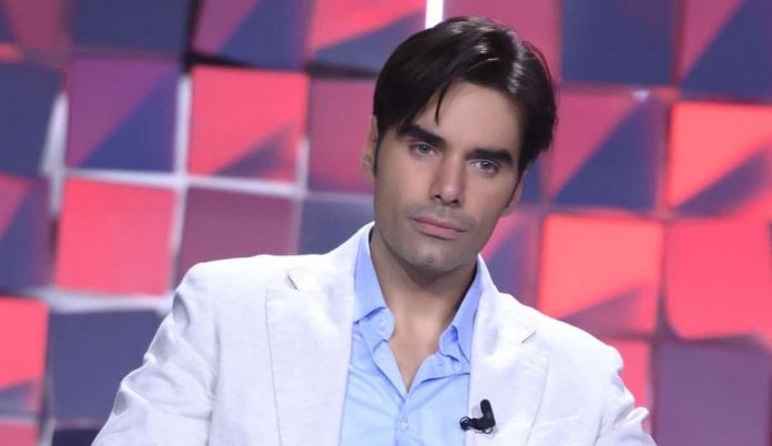 Massimiliano Morra a Verissimo: “All’Ares nessuno mi ha mai obbligato a fare nulla” | Video Mediaset Massimiliano Morra