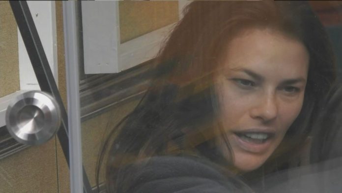 GF Vip: Dayane Mello contro tutti: “Non sopporto più di stare qui, troppa falsità” | Video Mediaset Mello furiosa