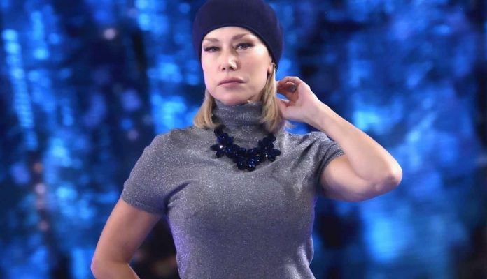 Nancy Brilli a Verissimo: dal ricordo di Gigi Proietti al mondo Ares | Video Mediaset Nancy Brilli