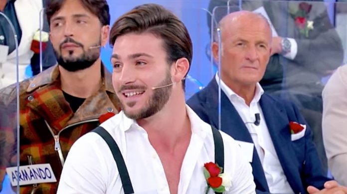 Uomini e Donne, Nicola Sirius torna in studio: “sono emozionato” | Video Witty Tv Nicola Vivarelli - Sirius