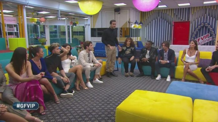 Pierpaolo Pretelli conteso da Selvaggia Roma ed Elisabetta Gregoraci al Grande Fratello Vip | Video Mediaset Pretelli