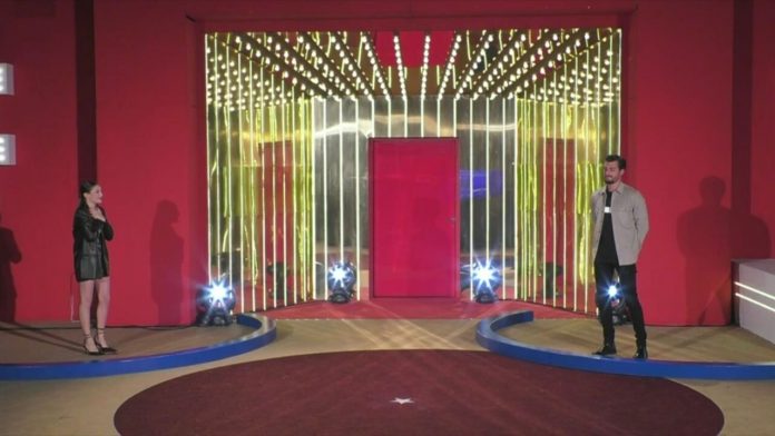 Una sorpresa per Andrea Zelletta al Grande Fratello Vip, la sorella Alessia in passerella | Video Mediaset Zelletta sorpresa