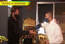 Striscia la Notizia: tapiro d’oro ad Andrea Iannone dopo la squalifica per doping | Video Mediaset Striscia la Notizia