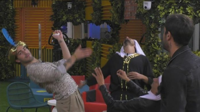 GF Vip, Tommaso Zorzi in “A far l’amor comincia tu!”, il divertente balletto con Andrea Zelletta e Francesco Oppini | Video Mediaset Zorzi balletto