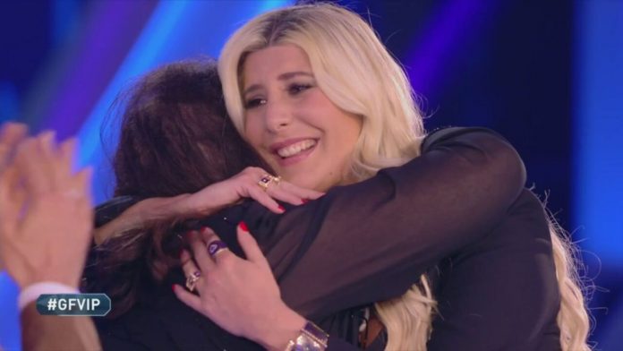 Patrizia De Blanck in studio dopo l’eliminazione al Grande Fratello Vip | Video Mediaset contessa in studio