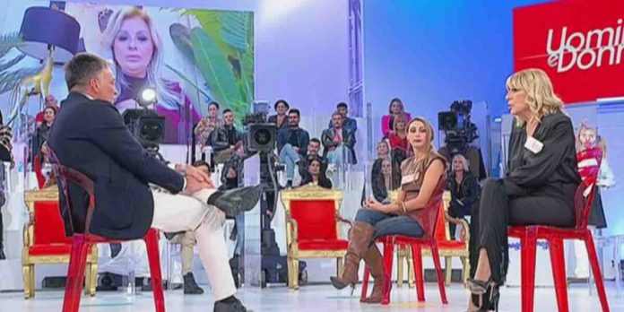 Gemma contro Valentina a Uomini e Donne per Maurizio: “siamo diverse” | Video Witty Tv Gemma contro Valentina
