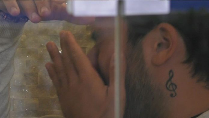 Il crollo di Pierpaolo Pretelli al Grande Fratello Vip: “La mia separazione, per me è stato un fallimento, mi dispiace per mio figlio” | Video Mediaset Pretelli crollo