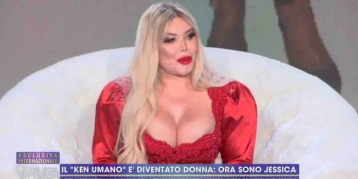 Rodrigo Alves oggi Jessica vs le 5 sfere a Live Non è la D’Urso: scontro col dottore Pietro Lorenzetti | Video Mediaset Rodrigo Jessica Alves Ken Umano