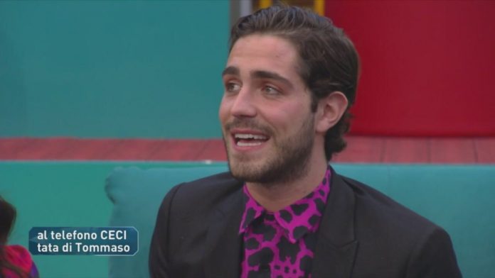 La telefonata della tata Cecilia per Tommaso Zorzi al Grande Fratello Vip | Video Mediaset Tata Tommaso