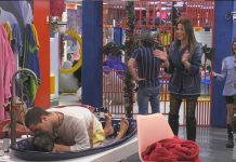 Tommaso Zorzi Bacia in bocca Pierpaolo Pretelli, entrando in vasca al Grande Fratello Vip | Video Mediaset Bacio Zorzi pretelli