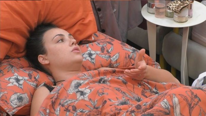 Rosalinda Cannavò contro Elisabetta Gregoraci al GF Vip: “Devo dirti sempre che va tutto bene”? | Video Mediaset Cannavò vs Gregoraci