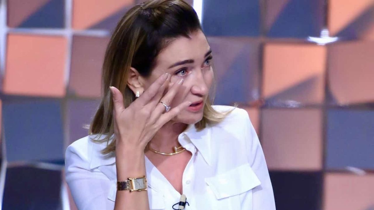 Elisabetta Franchi a Verissimo: "Le cose che non perdono" | Video