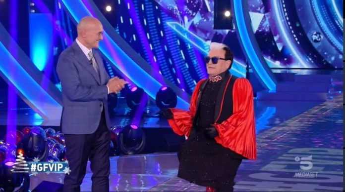 Cristiano Malgioglio In studio dopo l’eliminazione dal Grande Fratello Vip | Video Mediaset Malgioglio in studio