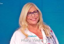 Domenica In, anticipazioni e ospiti del 13 dicembre alla corte di Mara Venier. Arriva Andrea Bocelli Festa di Natale Mara Venier