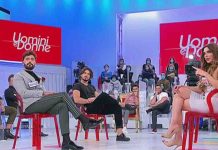 Uomini e donne, la puntata di giovedì 3 dicembre 2020 in diretta | Video Witty Tv Armando e Marianna a Uomini e Donne