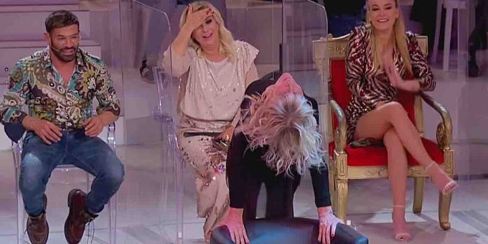 Uomini e donne, la puntata di martedì 15 dicembre 2020 in diretta | Video Mediaset gemma Flashdance uomini e donne