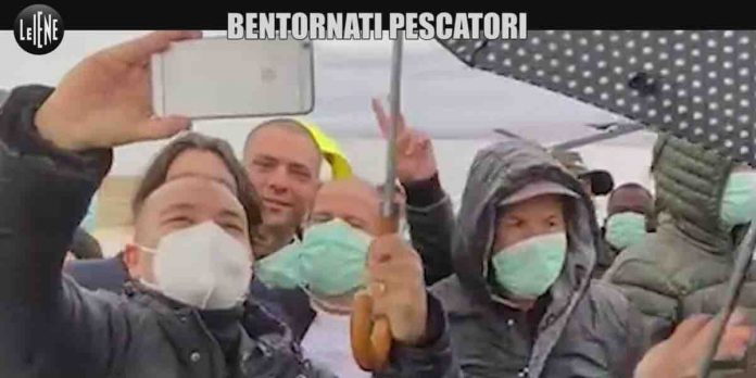 Le Iene, la storia dei 18 pescatori siciliani: dal sequestro in Libia al ritorno a casa | Video Mediaset le iene, pescatori liberi libia