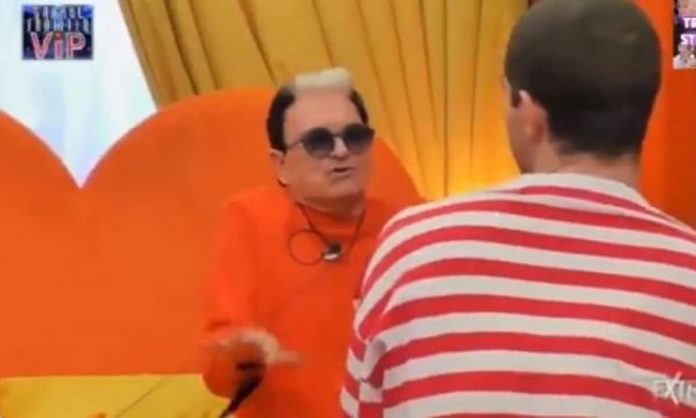 Il racconto dei pinguini gay secondo Malgioglio al Grande Fratello Vip | Video Mediaset malgioglio e i pinguini gay