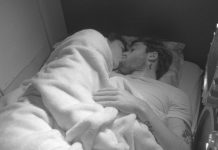 Giulia Salemi e Pierpaolo Petrelli notte di fuoco, sotto le lenzuola. La regia li censura | Video Mediaset giulia e pierpaolo