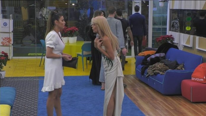 Cecilia Capriotti asfalta Maria Teresa Ruta nel dopo puntata del GF Vip: “Non sei sincera, non mi interessa” | Video Mediaset Cecilia Vs Maria Teresa