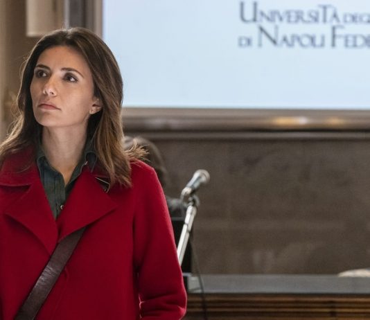 “Mina Settembre”, parla la protagonista Serena Rossi: “A differenza di Mina, mi sono sentita sempre al posto giusto. In amore perdonerei un tradimento” Serena Rossi in Mina Settembre