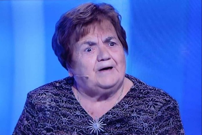 Sarina di Francavilla di Sicilia, show a C’è posta per te | Video Witty Tv Sarina di Francavilla